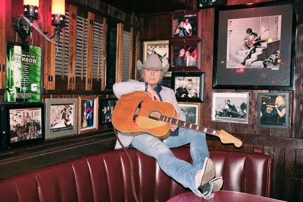 Dwight Yoakam - Guitars, Cadillacs