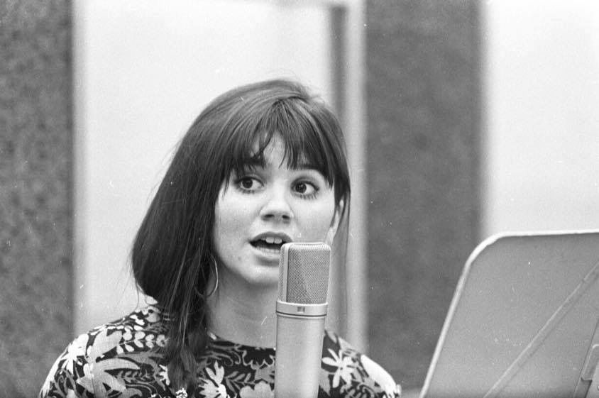 Rock ’n’ Roll Revival? Linda Ronstadt Made “That’ll Be the Day” Feel Brand New Again