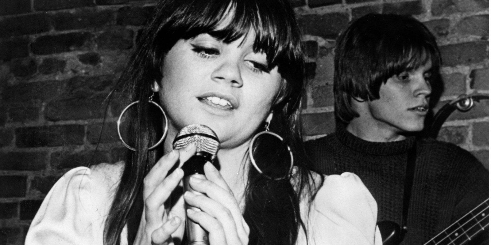 For the album that stunned the industry, Linda Ronstadt’s “Por Un Amor (For a Love)” proved she could cross borders without losing an ounce of soul