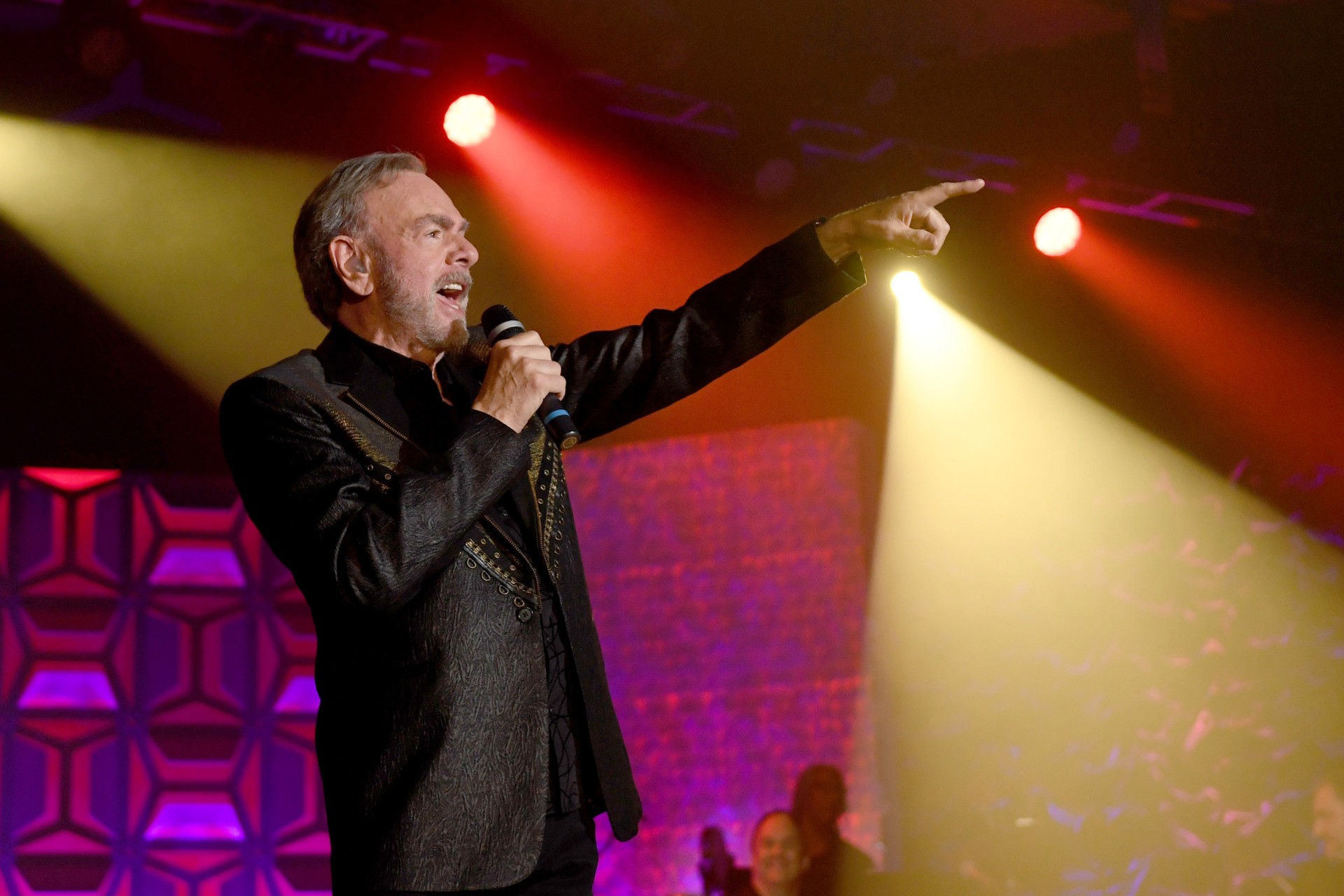 Neil Diamond Beautiful Noise at 50 and why the 1976 Robbie Robertson-produced title track mattered as a sharper new chapter in his mid-70s career