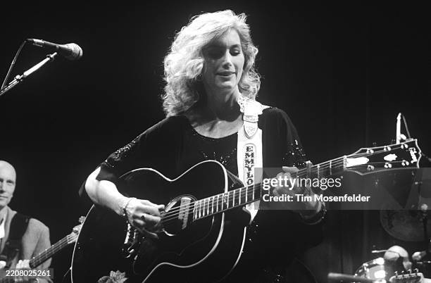 Emmylou Harris - Pancho and Lefty on 1977's Luxury Liner and the Townes Van Zandt lineage she brought into mainstream country