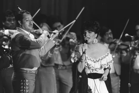 Linda Ronstadt and the Stone Poneys on "Different Drum" as the 1967 breakthrough that first made her interpretive power impossible to ignore