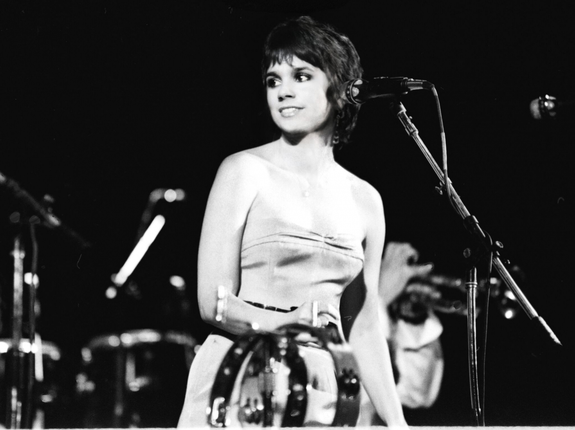 Linda Ronstadt’s “Someone to Lay Down Beside Me” on Hasten Down the Wind (1976), an overlooked Karla Bonoff song that deepened her mid-70s album era