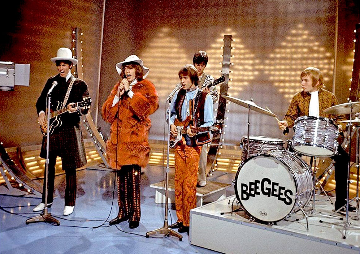 Bee Gees - Fanny (Be Tender with My Love) 1975 | Main Course R&B-influenced ballad and US No. 12 hit showcasing their falsetto transition