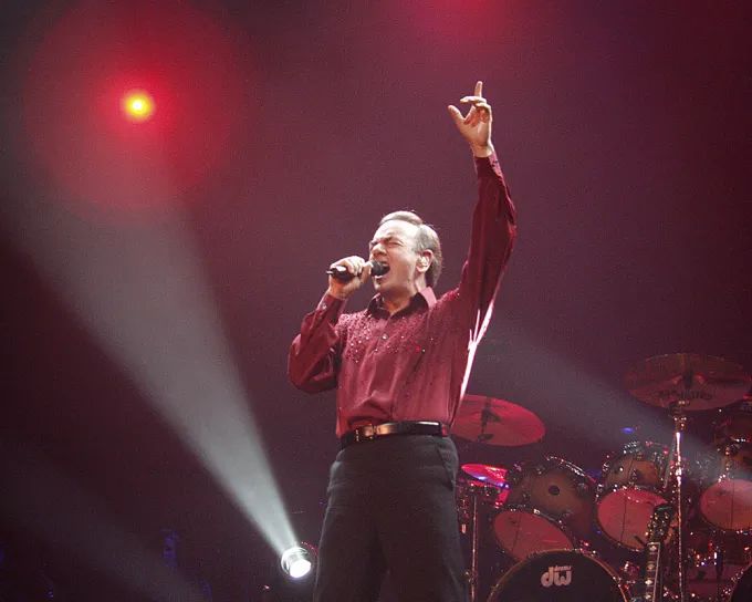 Neil Diamond - Play Me 1972 | live at the Greek Theatre from Hot August Night