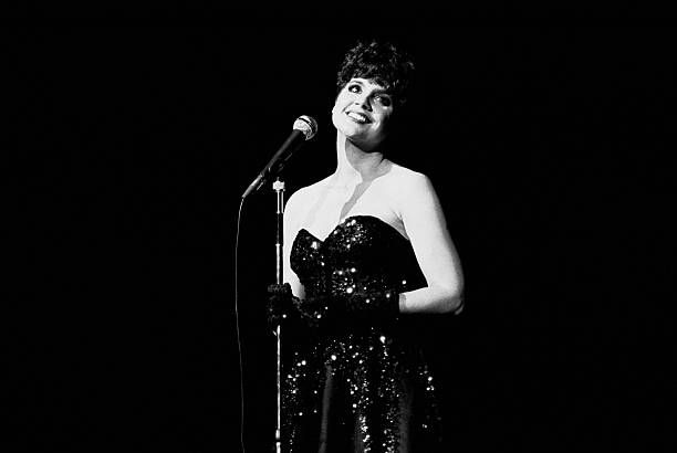 Linda Ronstadt and Ann Savoy - Walk Away Renee 2006 | Adieu False Heart