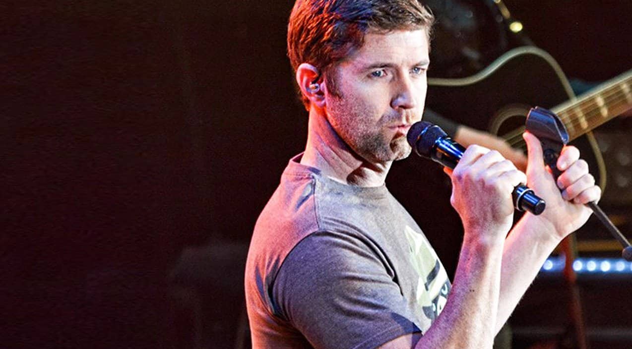 Josh Turner's baritone rendition of "Go Tell It On The Mountain" from his 2021 holiday album King Size Manger